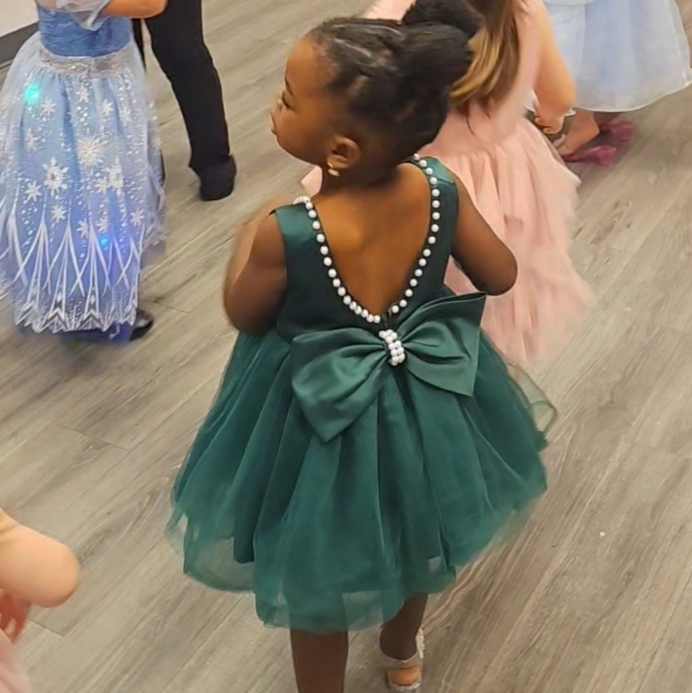 Elegant Green Kids Dress - Picture 3 of 5